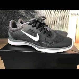 NIKE WOMENS IN SEASON 5 TRAINING SHOE